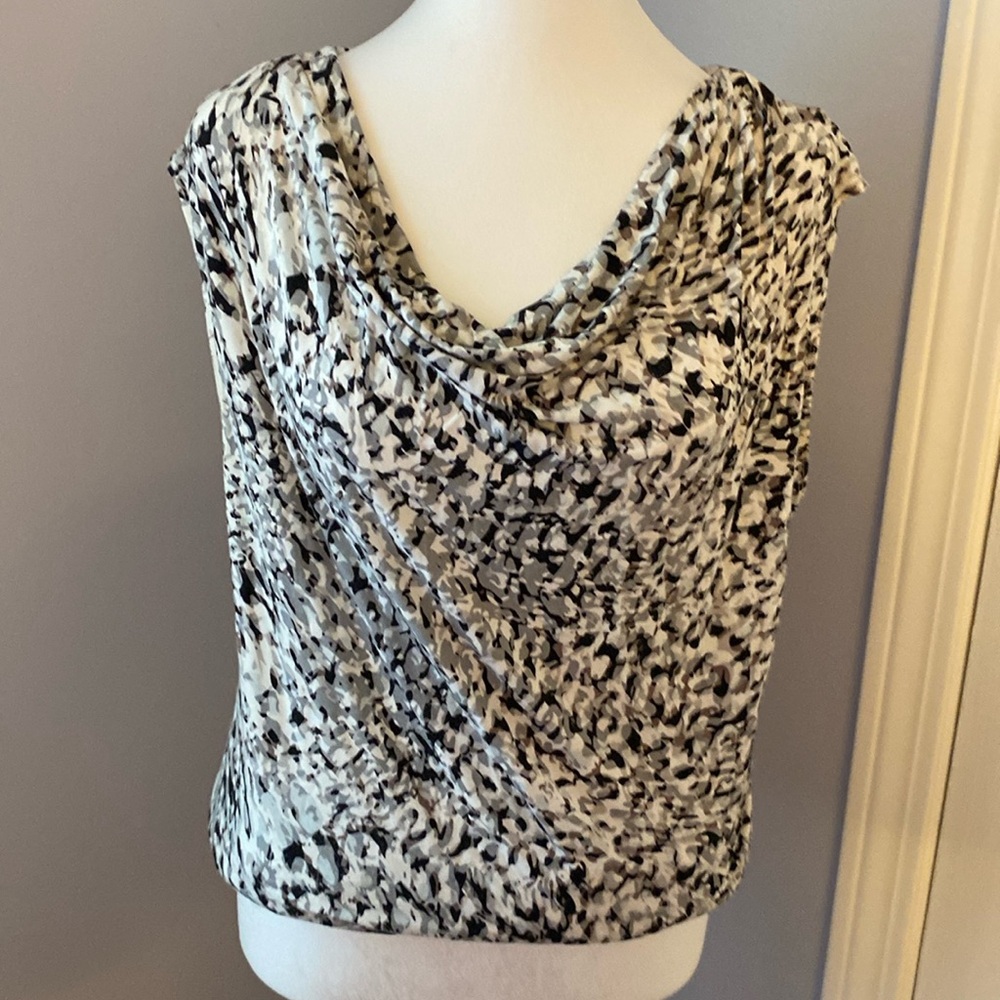 CABI sleeveless shirt (size large)